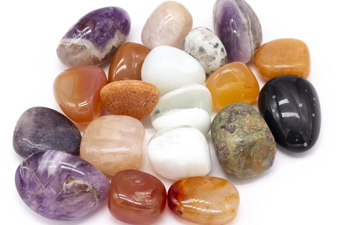 kivet amuletteihin ja amuletteihin